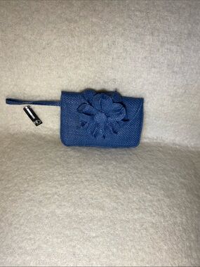 New Directions Blue Floral Accent Wristlet Bag